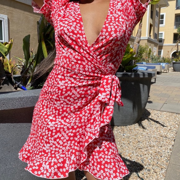 Red and white flower wrap dress - Picture 1 of 5